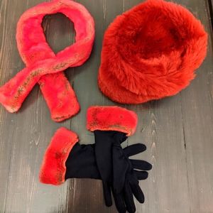 Set of winter hat, neck scarf and gloves